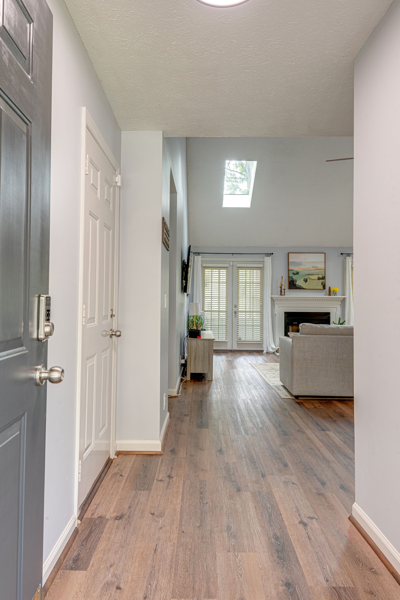 385 Cedarcliff Road Antioch, TN 37013 - Photo 4 of 29