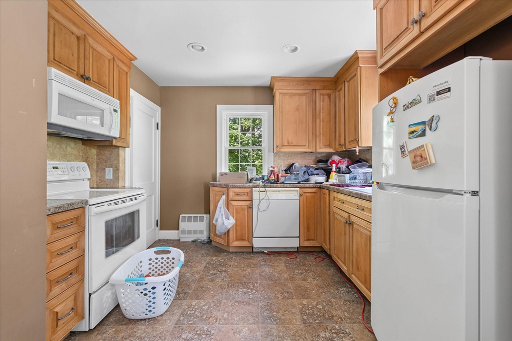 482 Cooper Road Northbridge, MA 01534 - Photo 12 of 33 Gallery Image 12