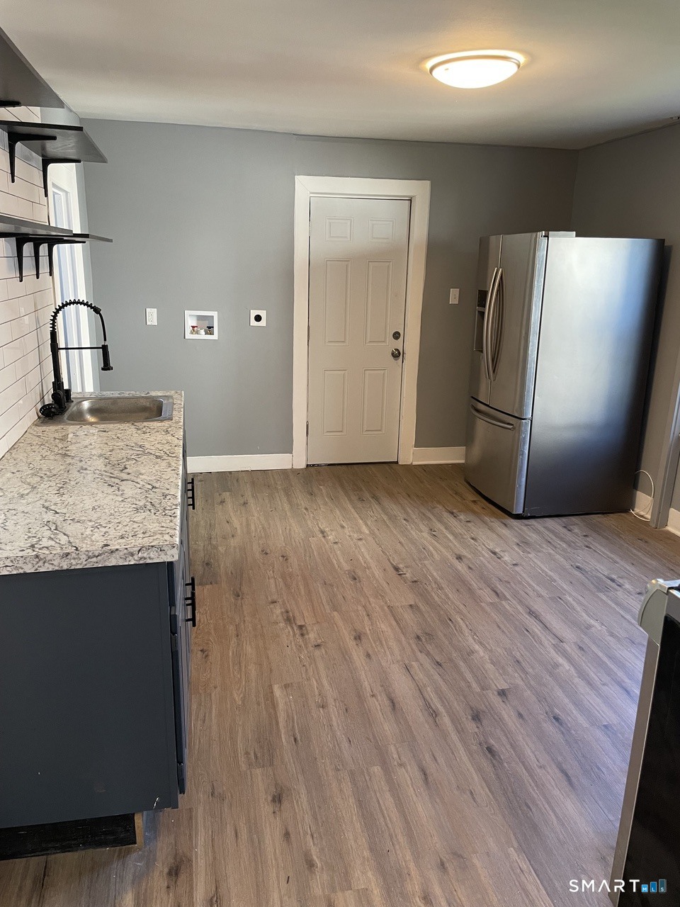 172 Hanover Street Bridgeport, CT 06604 - Photo 2 of 21