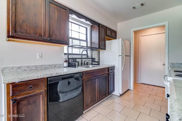 $185,000 | 883 Laurelwood Drive, Biloxi, MS 39532