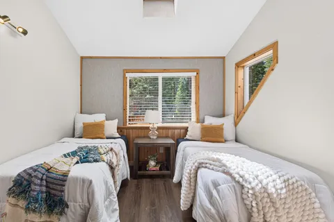$1,695,000 | 15205 Point Drive, Truckee, CA 96161