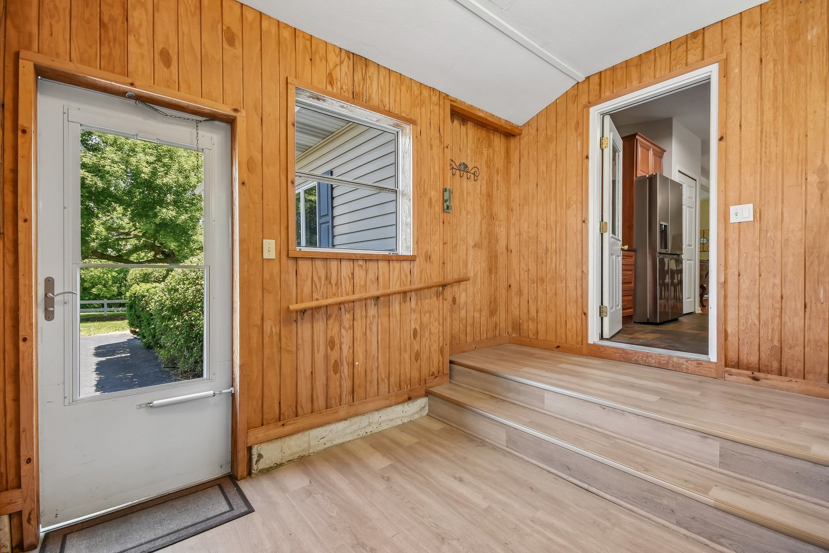 6511 Sands Road Crystal Lake, IL 60014 - Photo 23 of 36