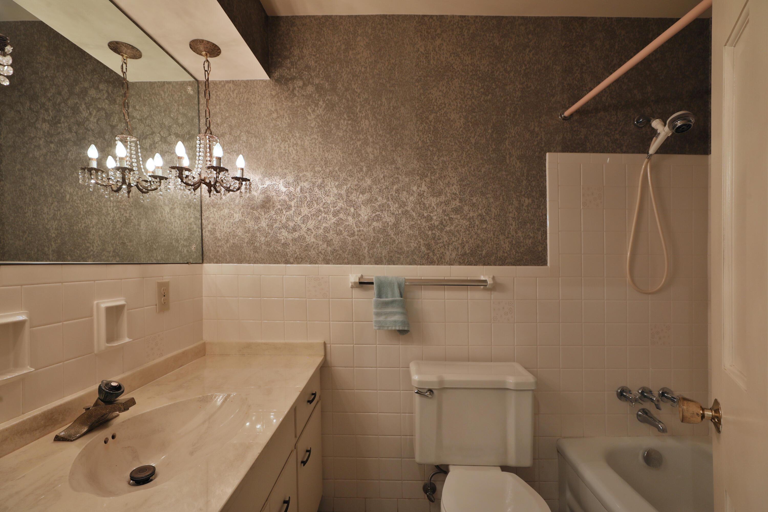 226 Croswell Road Columbus, OH 43214 - Photo 20 of 39 226-Crosswell-26