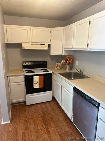 $2,000 | 925 High Path Road, Unit 925, Windsor, CT 06095