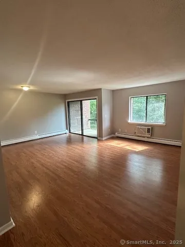 $2,000 | 925 High Path Road, Unit 925, Windsor, CT 06095