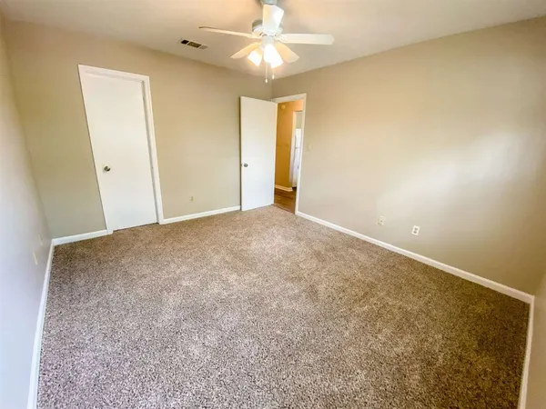 $1,225 | 1104 Greentree Court, Unit E, Tallahassee, FL 32304