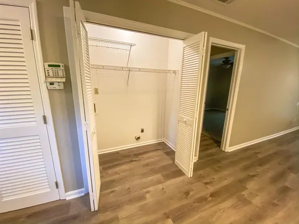 $1,225 | 1104 Greentree Court, Unit E, Tallahassee, FL 32304