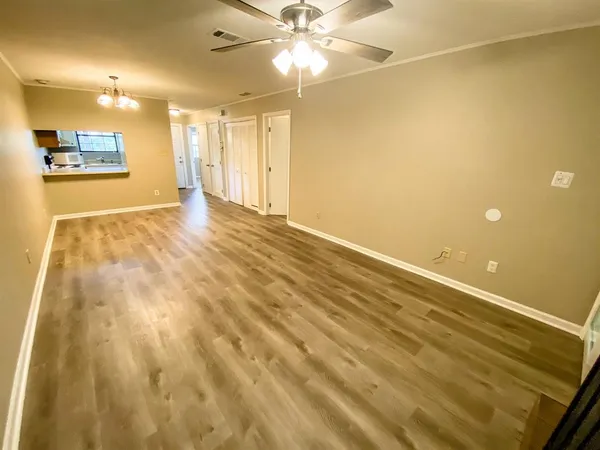 $1,225 | 1104 Greentree Court, Unit E, Tallahassee, FL 32304