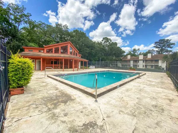 $1,225 | 1104 Greentree Court, Unit E, Tallahassee, FL 32304