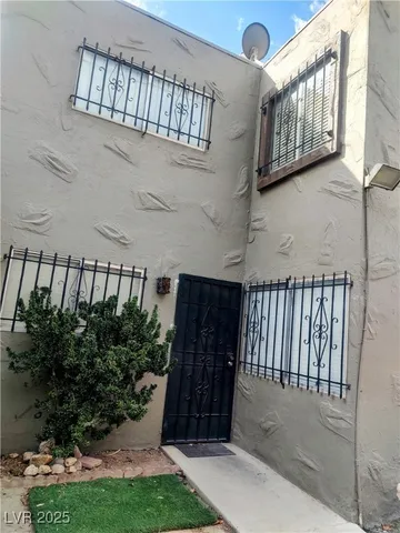 $1,500 | 4614 South Grand Drive, Unit 2, Las Vegas, NV 89169