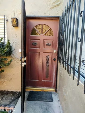 $1,500 | 4614 South Grand Drive, Unit 2, Las Vegas, NV 89169