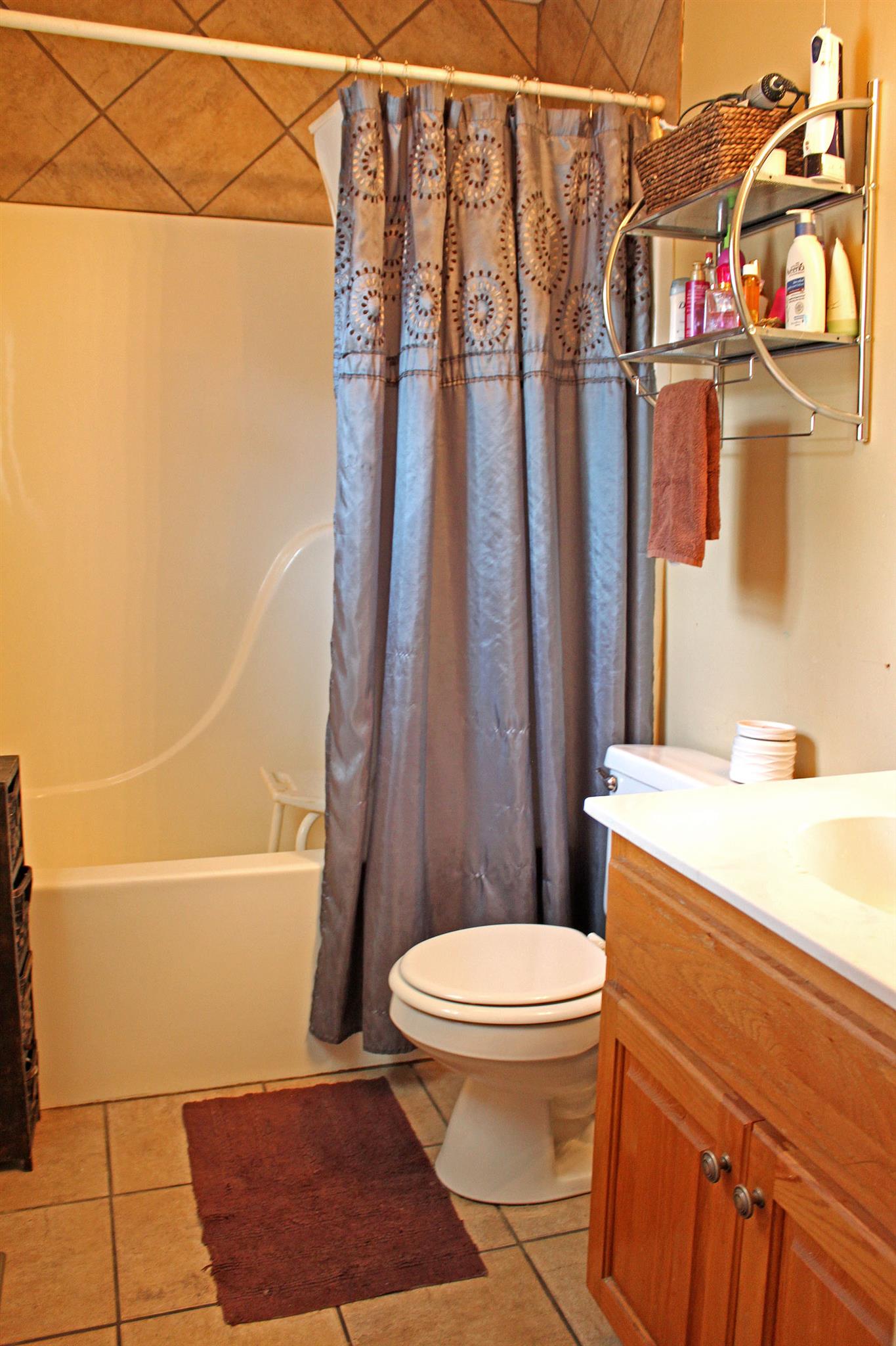 4 Harbin Road Fayetteville, TN 37334 - Photo 17 of 21 Sizable, master bathroom.