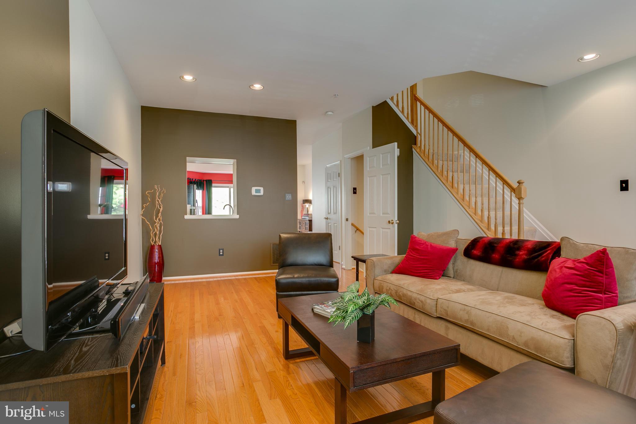 6338 Wind Rider Way Columbia, MD 21045 - Photo 5 of 30 Living Room