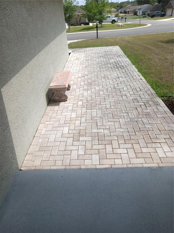 987 Southeast 65th Circle Ocala, FL 34472 - Photo 3 of 27