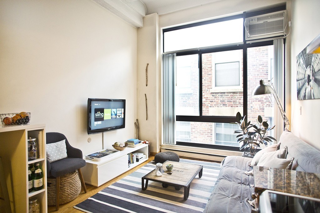 12 Stoneholm Street, Unit 505 Boston, MA 02115 - Photo 2 of 11