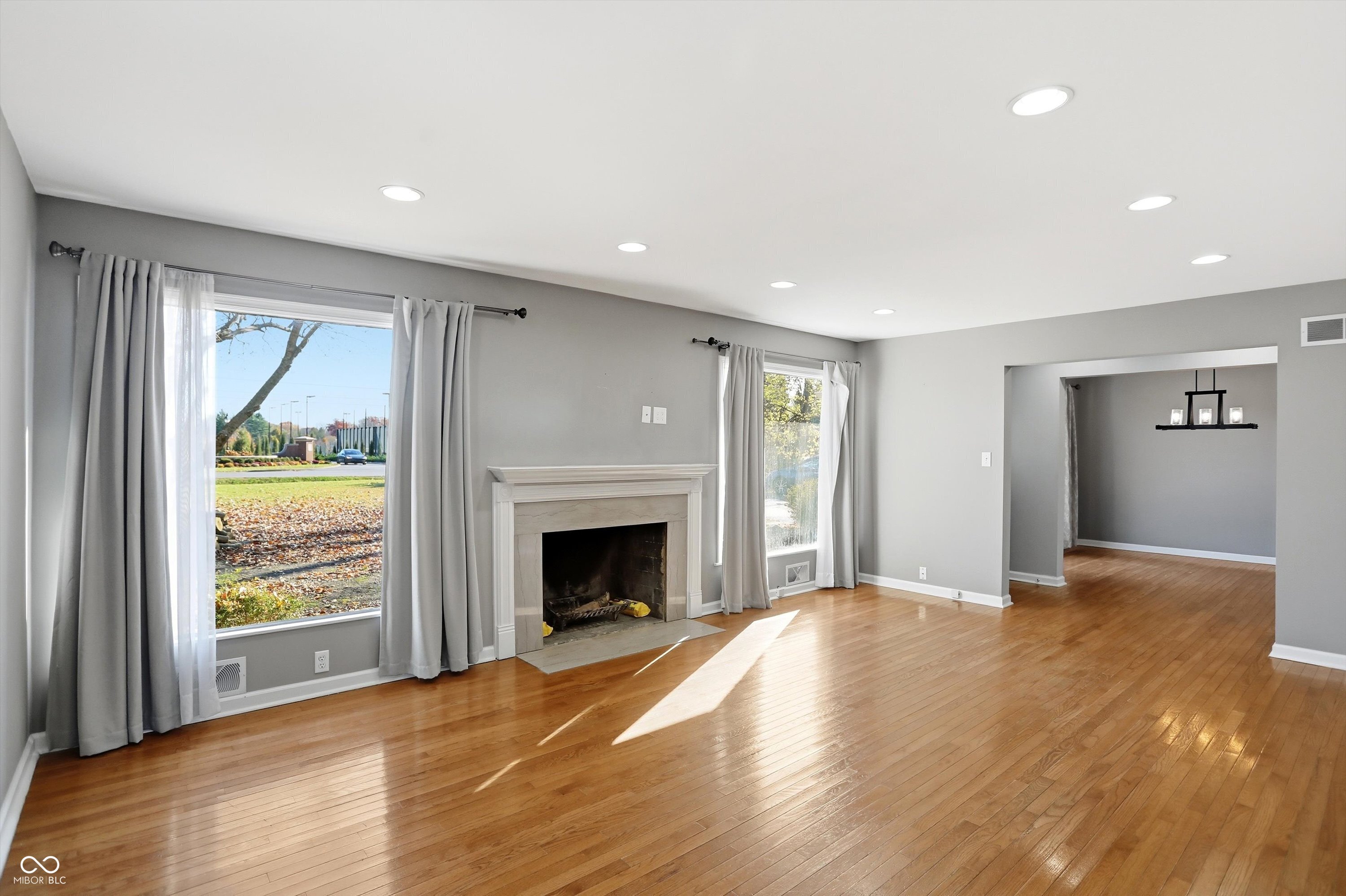 7026 Spring Mill Road Indianapolis, IN 46260 - Photo 6 of 48