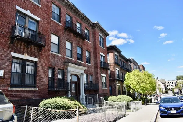 $3,800 | 46 Park Vale Avenue, Unit 1, Boston, MA 02134