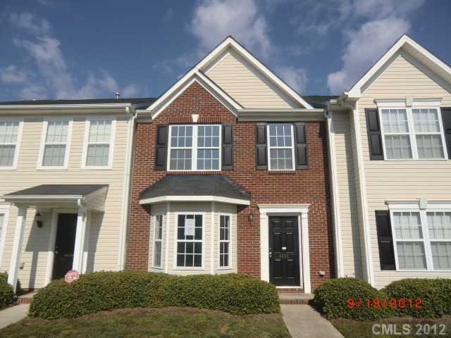 3252 Barons Court Road Charlotte, NC 28213 - Photo 1 of 12 Gallery Image 1
