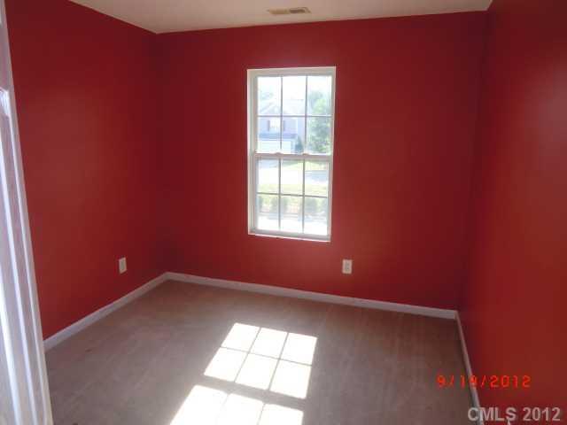 3252 Barons Court Road Charlotte, NC 28213 - Photo 7 of 12 Gallery Image 7