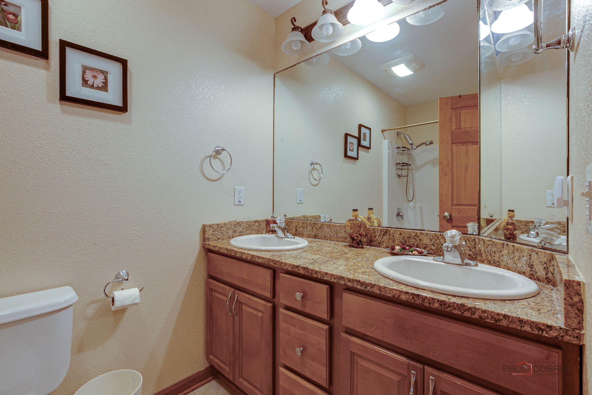 10059 Sheridan Road Pleasant Prairie, WI 53158 - Photo 21 of 35 Primary Bath
