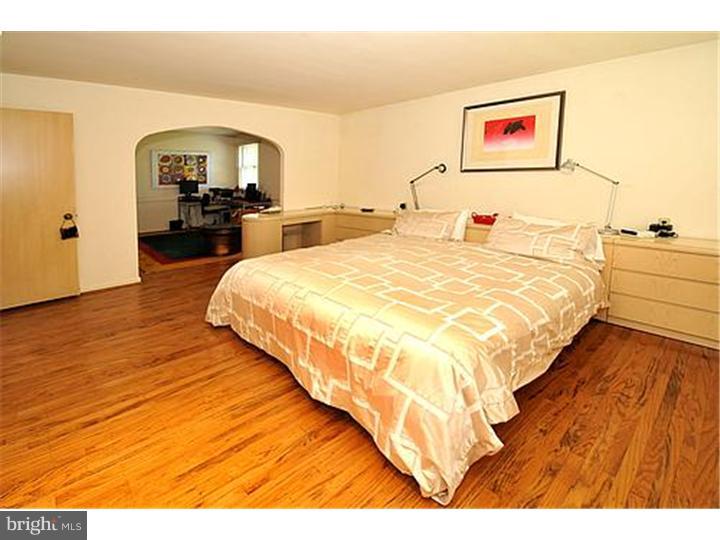1250 Fleetwood Road Rydal, PA 19046 - Photo 16 of 25 Master Bedroom