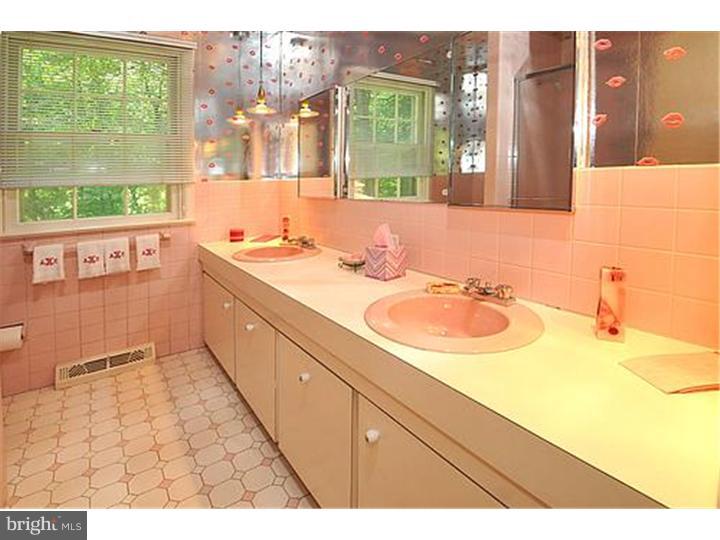 1250 Fleetwood Road Rydal, PA 19046 - Photo 21 of 25 Bathroom