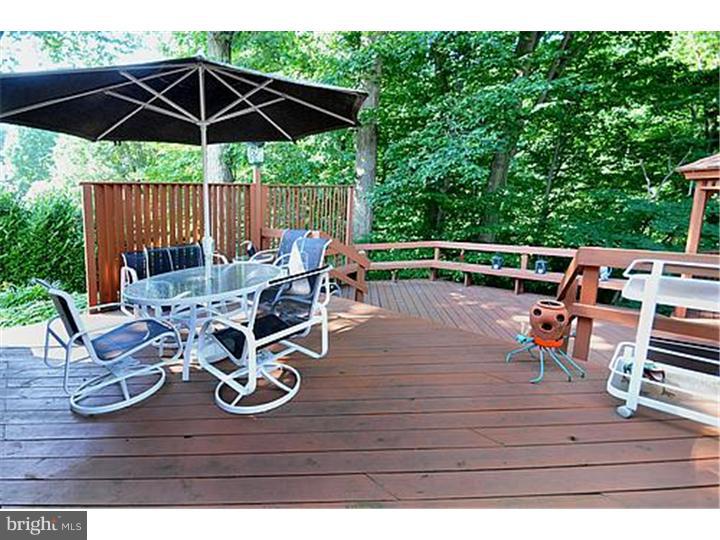 1250 Fleetwood Road Rydal, PA 19046 - Photo 23 of 25 Deck