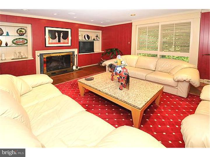1250 Fleetwood Road Rydal, PA 19046 - Photo 10 of 25 Family Room