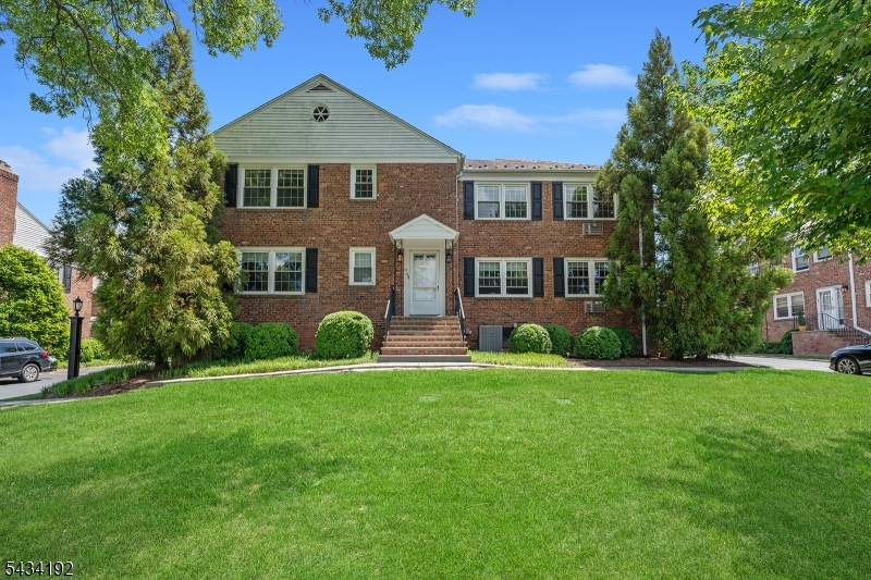 68 New Engave Summit, Unit 32 Summit, NJ 07901 - Photo 1 of 18 Gallery Image 1