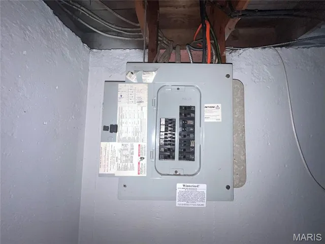 $124,900 | 10319 Reba Drive, Dellwood, MO 63136