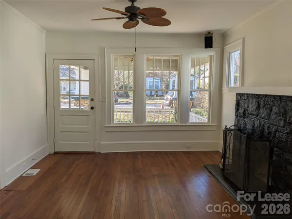 $2,300 | 1324 Thomas Avenue, Charlotte, NC 28205