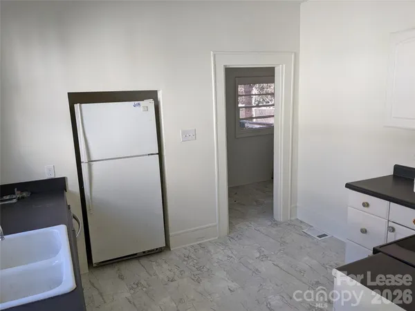 $2,300 | 1324 Thomas Avenue, Charlotte, NC 28205