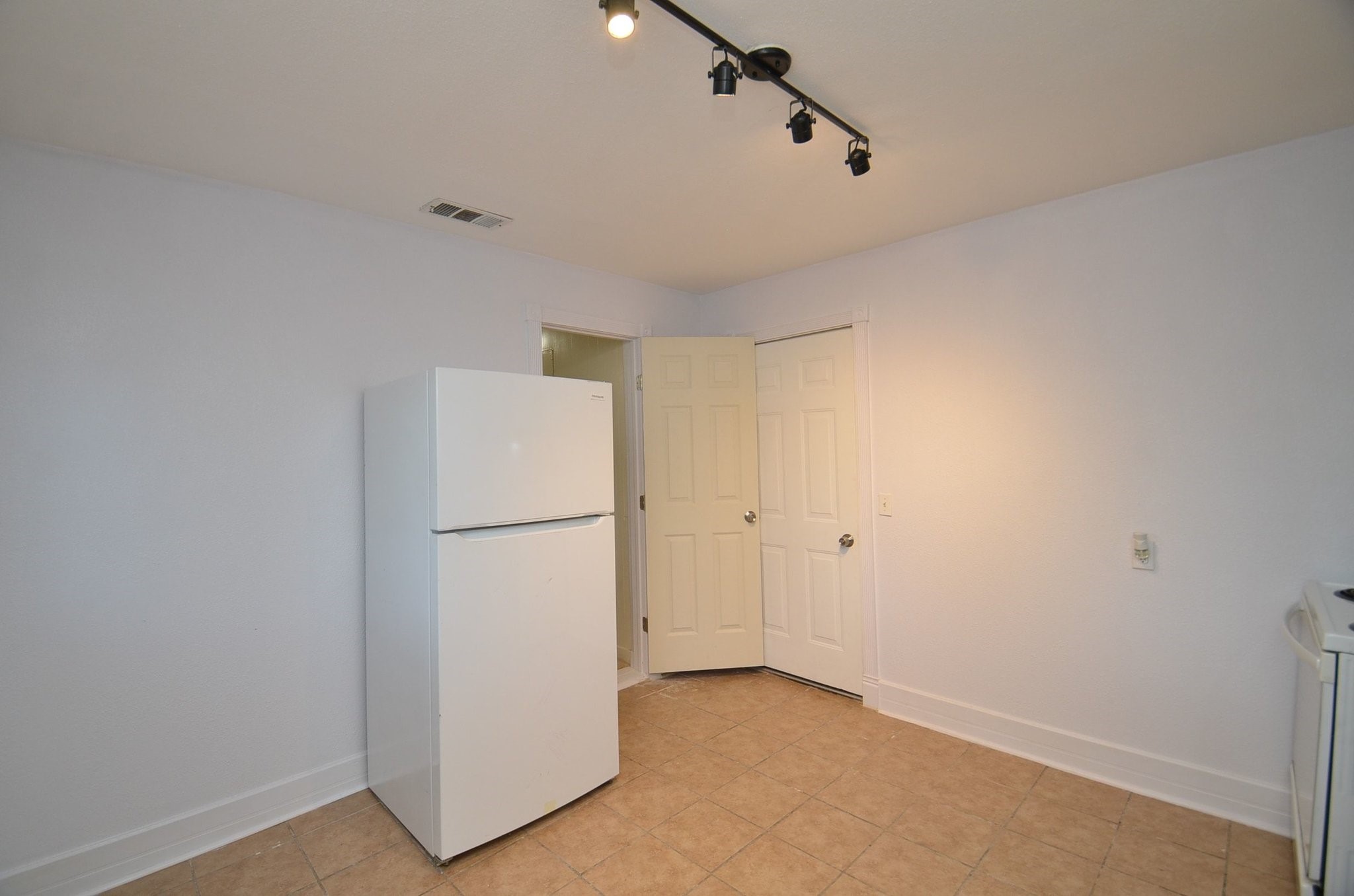 1600 5th Street Rosenberg, TX 77471 - Photo 12 of 24 Dining area adjacent to the kitchen for easy everyday living.