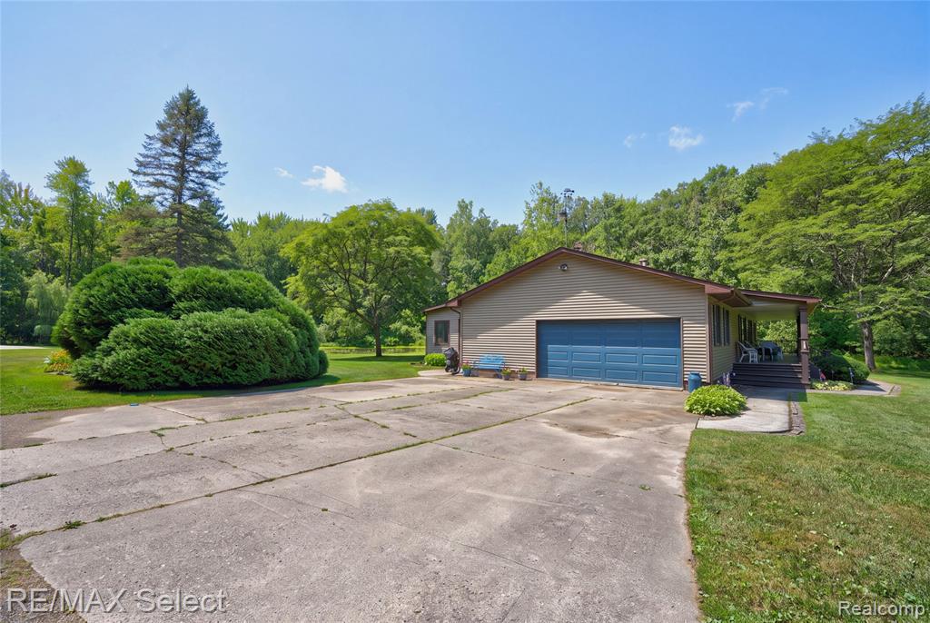 7030 Rathbun Road Birch Run, MI 48415 - Photo 10 of 58 Gallery Image 10