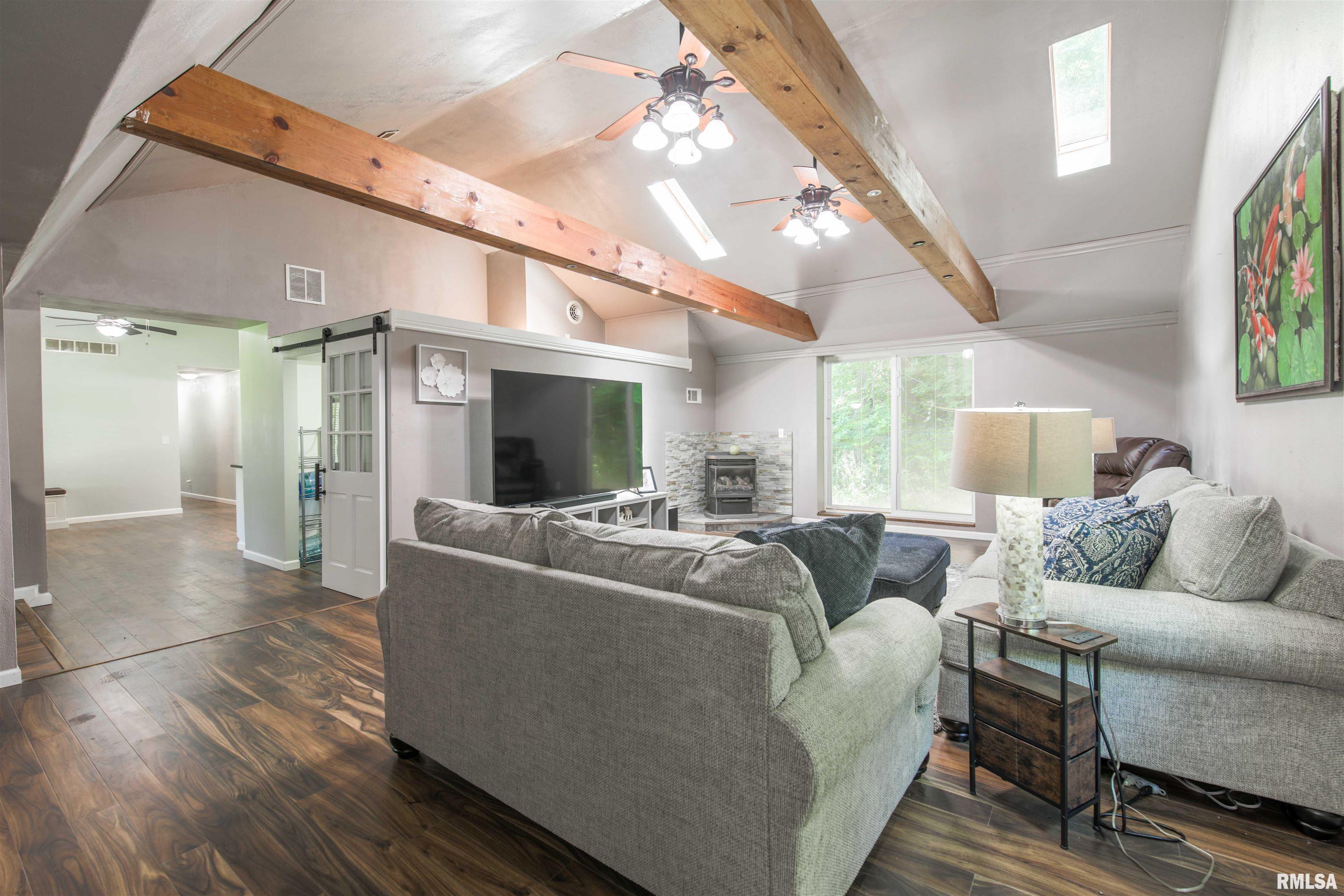 1562 Spring Bay Road East Peoria, IL 61611 - Photo 14 of 52