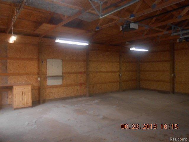 9530 Tuttle Hill Road Maybee, MI 48159 - Photo 19 of 20 9530 Tuttlehill interior garage.