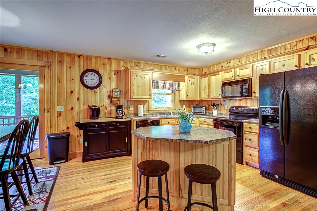 6975 Railroad Grade Road Todd, NC 28684 - Photo 19 of 32 Gallery Image 19