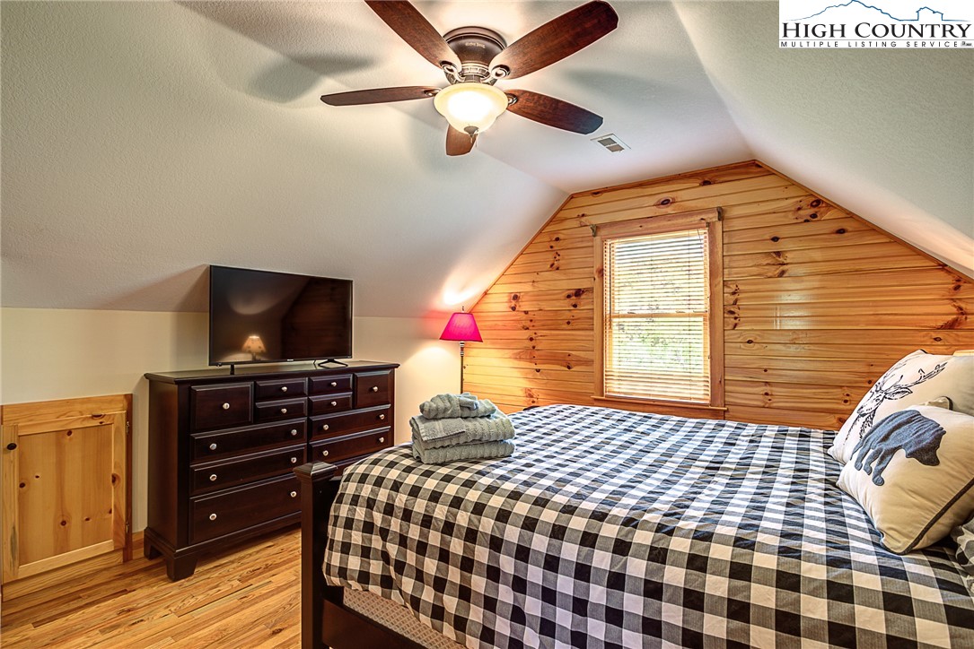 6975 Railroad Grade Road Todd, NC 28684 - Photo 26 of 32 Gallery Image 26