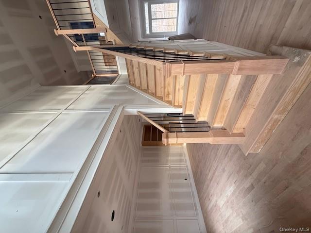 85 Roundtree Drive Plainview, NY 11803 - Photo 6 of 13