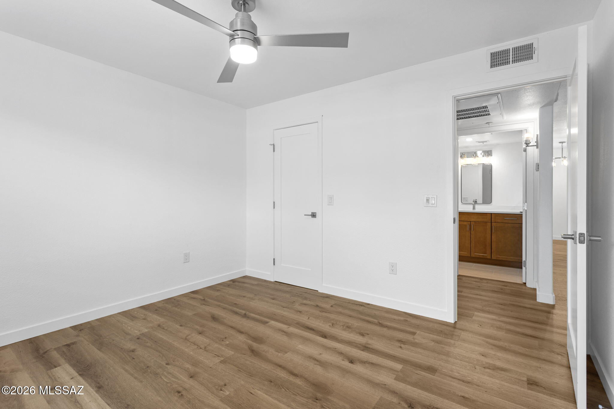 5751 North Kolb Road, Unit 40106 Tucson, AZ 85750 - Photo 13 of 20 13-web-or-mls-5751 N Kolb #40106-10