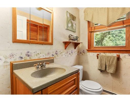 17 Jasmine Road Medway, MA 02053 - Photo 9 of 23 Gallery Image 9