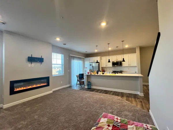 $2,575 | 20069 62nd Place, Hamel, MN 55340