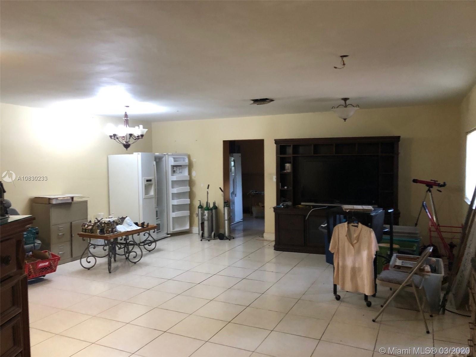 9620 Southwest 28th Street Miami, FL 33165 - Photo 3 of 13 Gallery Image 3