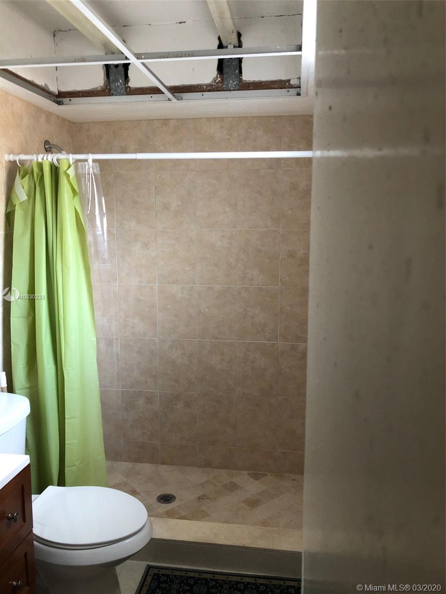9620 Southwest 28th Street Miami, FL 33165 - Photo 5 of 13 Gallery Image 5