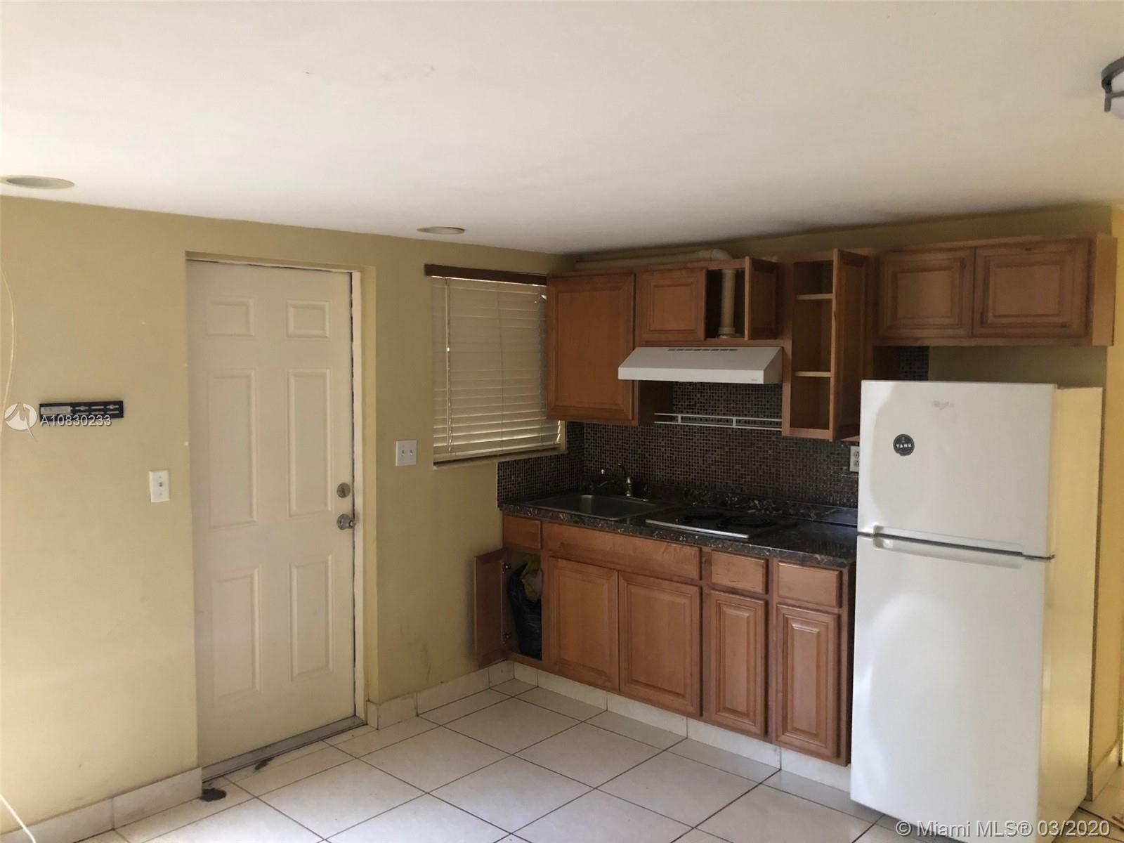 9620 Southwest 28th Street Miami, FL 33165 - Photo 8 of 13 Gallery Image 8