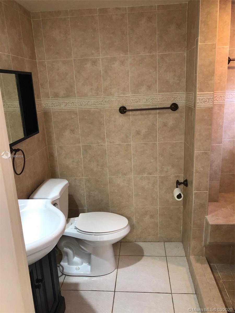 9620 Southwest 28th Street Miami, FL 33165 - Photo 9 of 13 Gallery Image 9