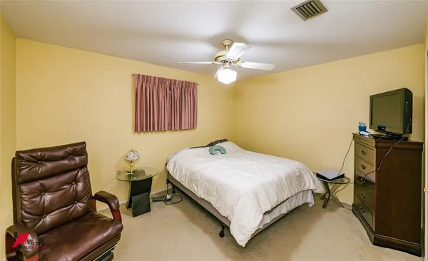 $185,000 | 1404 North Acres Circle, Springhill, LA 71075