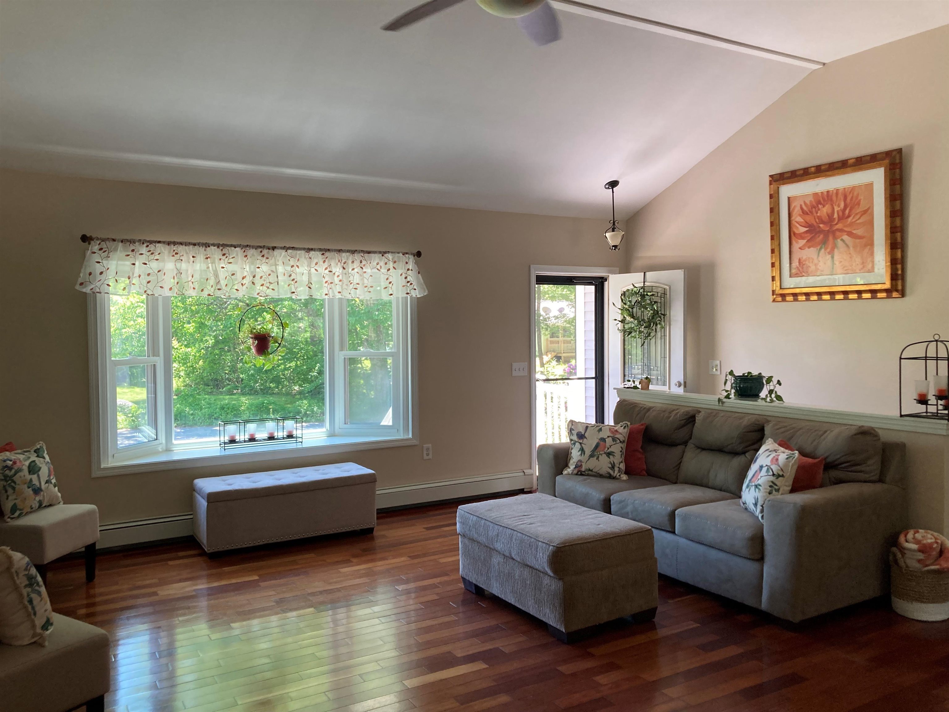 44 Walnut Hill Road Derry, NH 03038 - Photo 12 of 40