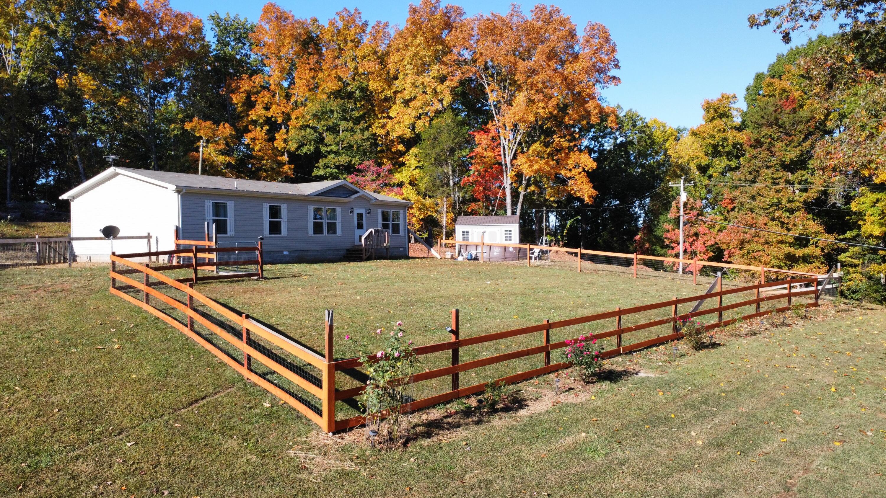 136 Hillview Road Ten Mile, TN 37880 - Photo 3 of 58 dji_fly_20221018_101942_44_1666104191145