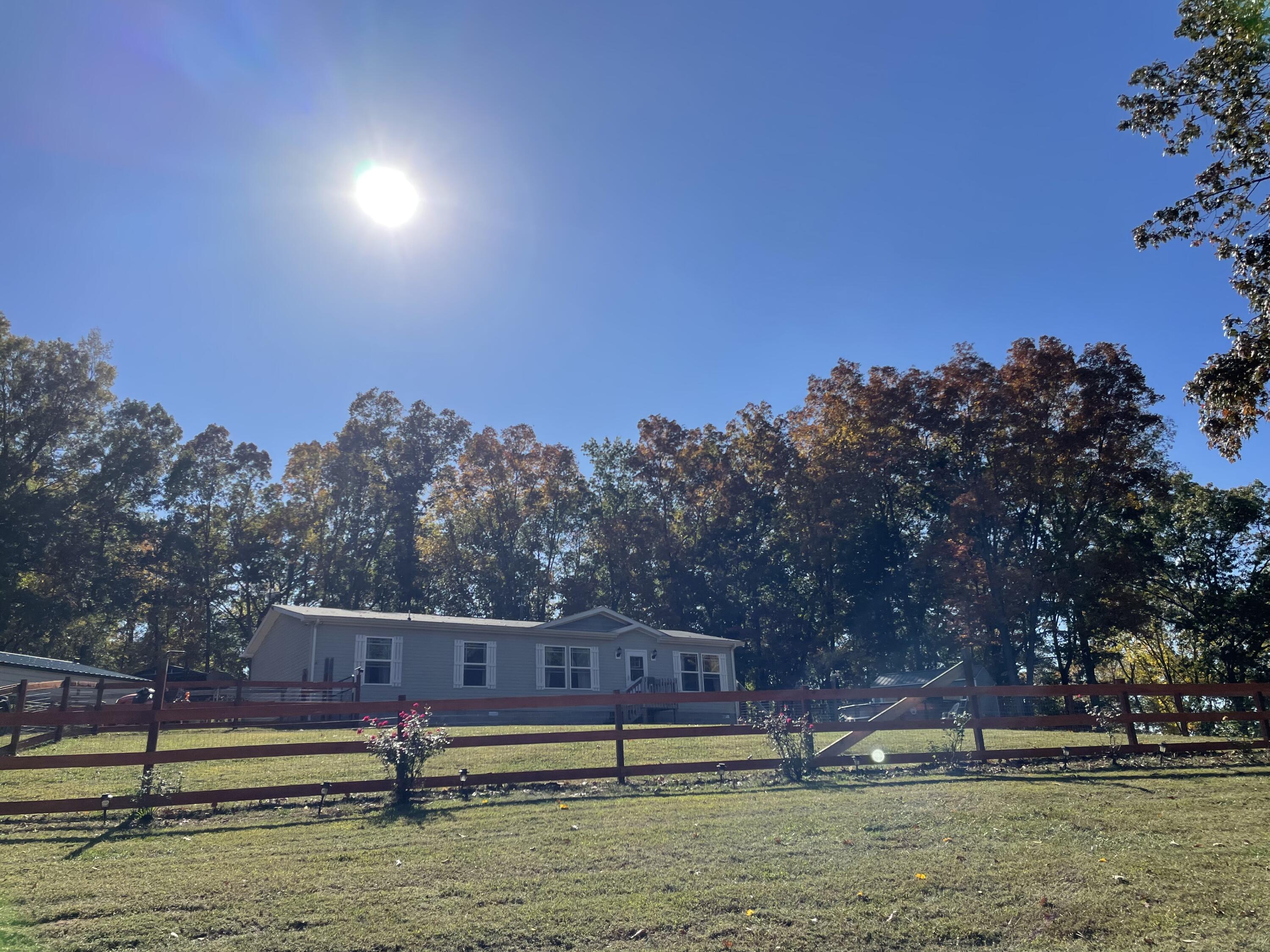 136 Hillview Road Ten Mile, TN 37880 - Photo 6 of 58 IMG_6270